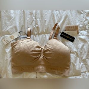 Kindred bravely sublime hands free pumping and nursing bra